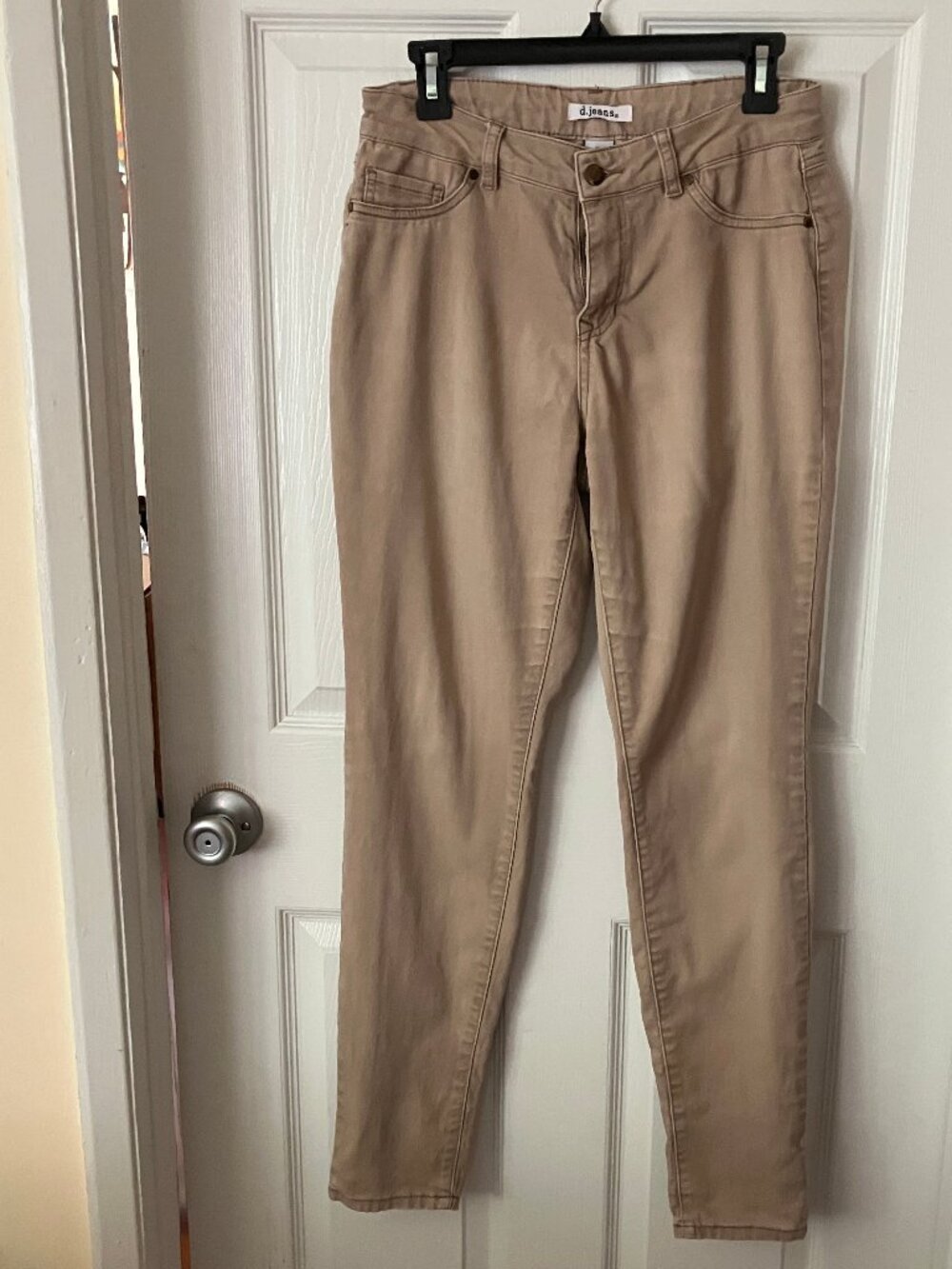 D.JEANS Ladies' Jeans Beige color High-rise Zipper/Button Size 6